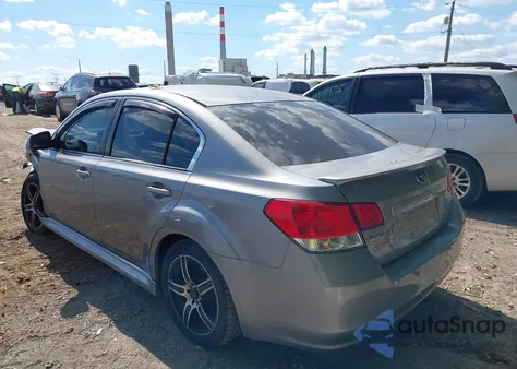 2010 Subaru Legacy 2.5I Limited из США, поврежденный, VIN 4S3BMCL63A3247317